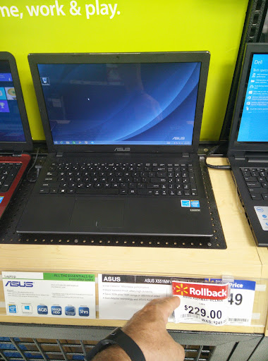 Department Store «Walmart Supercenter», reviews and photos, 45400 Marketplace Blvd, Chesterfield, MI 48051, USA