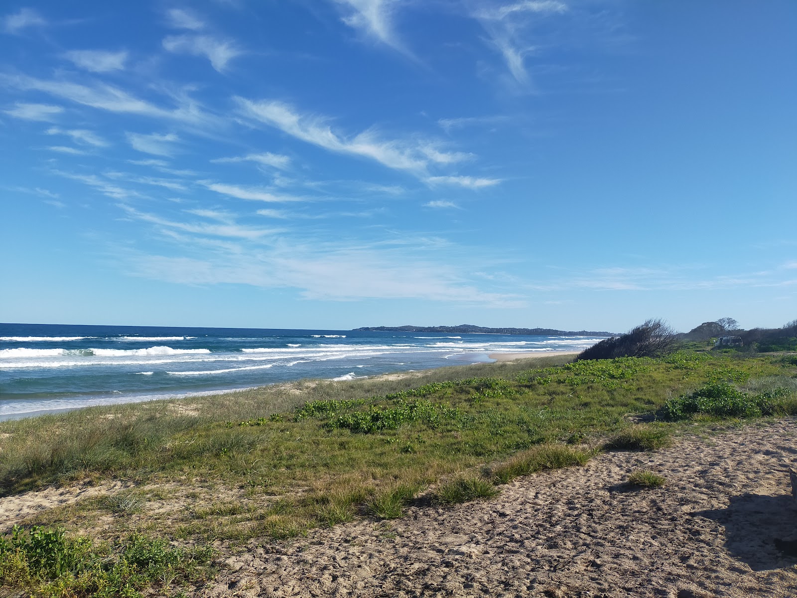 Foto de North Shore Beach con recta y larga