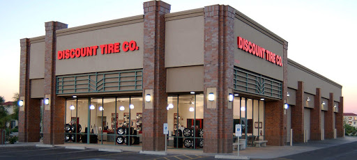 Tire Shop «Discount Tire Store - Glendale, AZ», reviews and photos, 5990 W Behrend Dr, Glendale, AZ 85308, USA