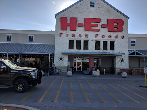 Grocery Store «H-E-B Grocery», reviews and photos, 407 S Adams St, Fredericksburg, TX 78624, USA