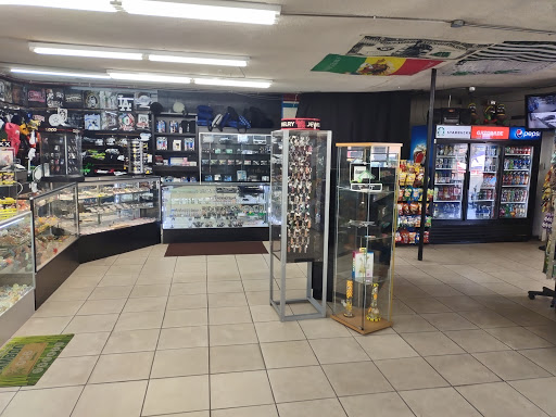 Tobacco Shop «Smokeyz Smoke Shop», reviews and photos, 410 Euclid St #7, Anaheim, CA 92802, USA