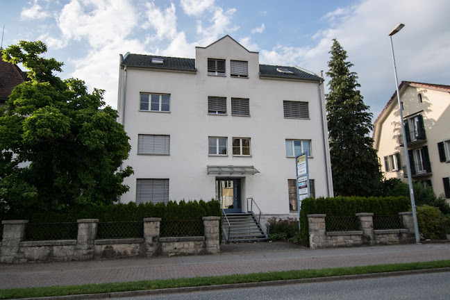 Rezensionen über Medizinische Massage Therapie Schmid in Freienbach - Masseur