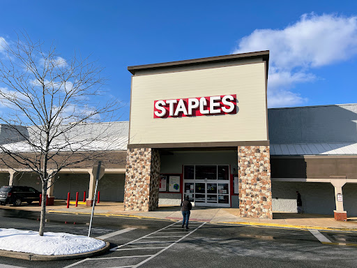 Staples, 145 E Swedesford Rd, Wayne, PA 19087, USA, 
