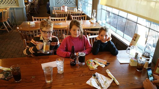 American Restaurant «Cracker Barrel Old Country Store», reviews and photos, 8225 N Church Rd, Kansas City, MO 64158, USA