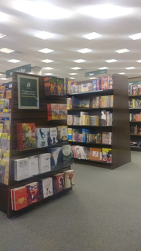 Book Store «Barnes & Noble», reviews and photos, 7700 NE 4th Plain Blvd Vancouver Plaza, Vancouver, WA 98662, USA