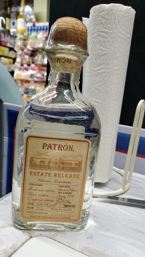 Convenience Store «Stop & Shop Market», reviews and photos, 3000 Mission St, San Francisco, CA 94110, USA