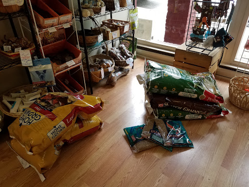 Pet Supply Store «Local Pet», reviews and photos, 415 Gettysburg St #1, Pittsburgh, PA 15206, USA