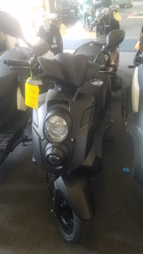 Motor Scooter Dealer «Scooterworks Chicago», reviews and photos, 5410 N Damen Ave, Chicago, IL 60625, USA