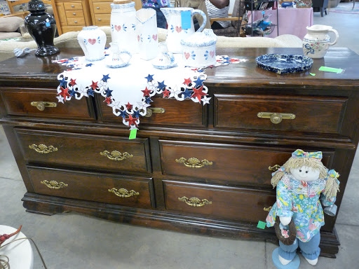 Thrift Store «Sheriffs Ranches Enterprises, Inc. Thrift Store», reviews and photos, 27900 US-27 #112, Leesburg, FL 34748, USA