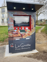 Photos du propriétaire du Pizzeria Distributeur pizza de la Grotte à Rostrenen - n°1