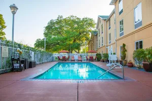 Hampton Inn & Suites New Orleans-Elmwood/Clearview Parkway Area image
