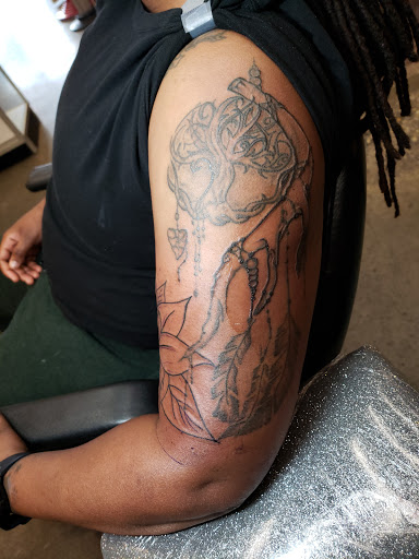 Tattoo Shop «Tiki Tattoos», reviews and photos, 707 Seaboard St, Myrtle Beach, SC 29577, USA