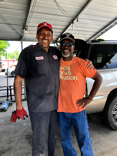 Tire Shop «Cruz Tire Services», reviews and photos, 3700 Hunters Point Pike, Lebanon, TN 37087, USA