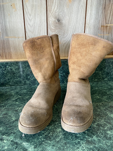 Dry Cleaner «Boardwalk Cleaners», reviews and photos, 16851 Algonquin St, Huntington Beach, CA 92649, USA