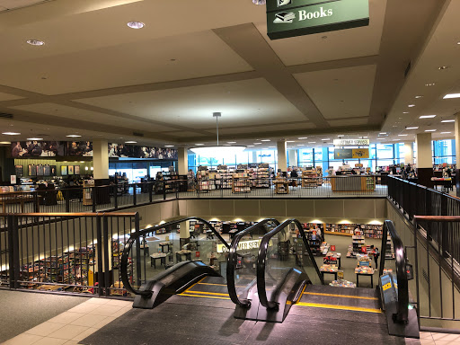 Book Store «Barnes & Noble», reviews and photos, 100 Greyrock Pl, Stamford, CT 06901, USA