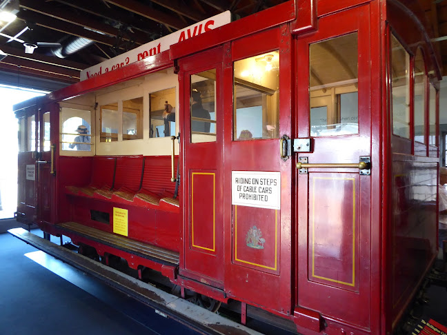 Comments and reviews of Wellington Cable Car