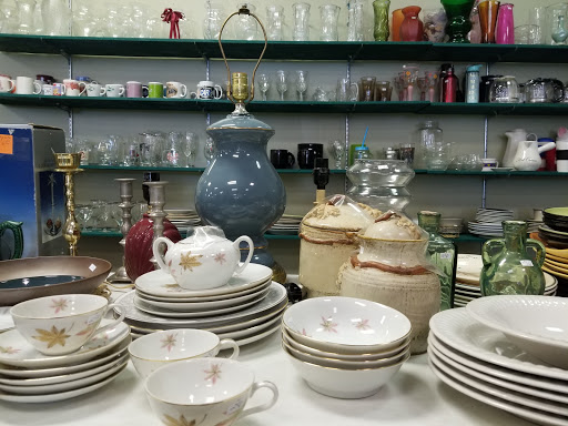 Thrift Store «Outreach Thrift Store», reviews and photos, 1715 S Rutherford Blvd, Murfreesboro, TN 37130, USA