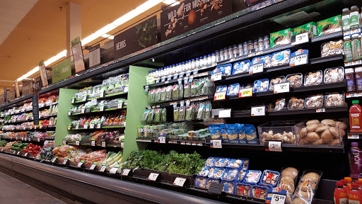 Grocery Store «Stop & Shop», reviews and photos, 31-06 Farrington St, Flushing, NY 11354, USA