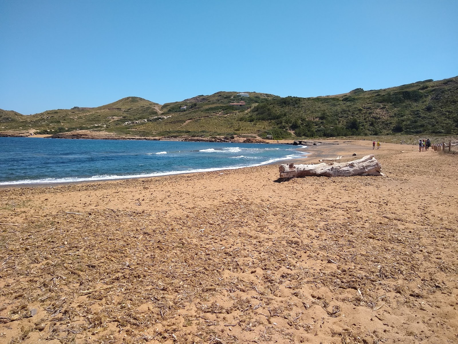 Photo de Platja de Binimel.la avec baie spacieuse