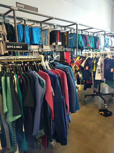 Sporting Goods Store «Nike Clearance Store», reviews and photos, 1275 Marina Blvd, San Leandro, CA 94577, USA