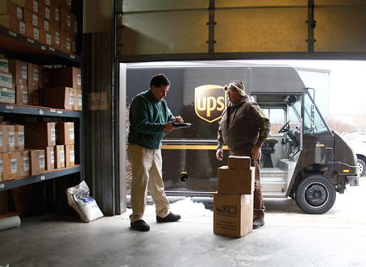 Shipping and Mailing Service «The UPS Store», reviews and photos, 398 W Army Trail Rd #124, Bloomingdale, IL 60108, USA