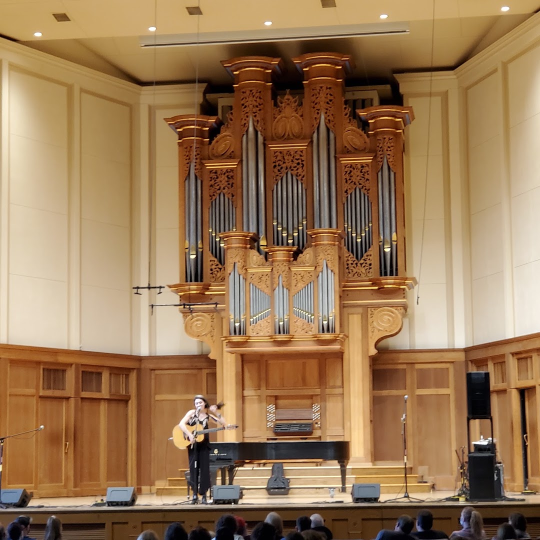 Lawrence Memorial Chapel