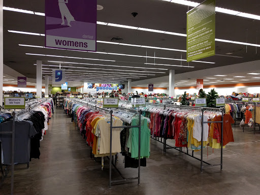 Thrift Store «Kyrene & Warner Goodwill Retail Store & Donation Center», reviews and photos, 575 W Warner Rd, Tempe, AZ 85284, USA