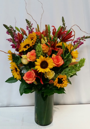 Florist «Louis Gardens Florist», reviews and photos, 1251 S Beach Blvd q, La Habra, CA 90631, USA