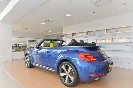 Volkswagen Dealer «Pugi Volkswagen», reviews and photos, 2020 Ogden Ave, Downers Grove, IL 60515, USA