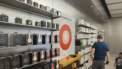 Computer Store «Apple Barton Creek», reviews and photos, 2901 S Capital of Texas Hwy, Austin, TX 78746, USA