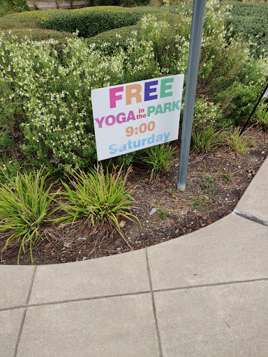 Recreation Center «Huffhines Recreation Center», reviews and photos, 200 N Plano Rd, Richardson, TX 75081, USA