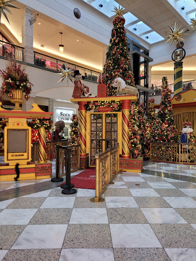 Shopping Mall «Hillsdale Shopping Center», reviews and photos, 60 E 31st Ave, San Mateo, CA 94403, USA