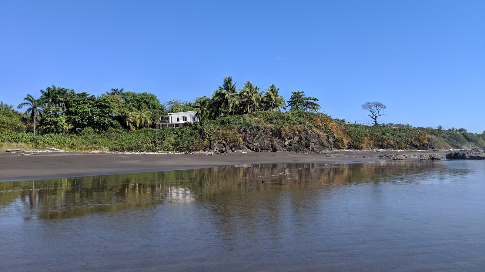 Playa Azul的照片 带有宽敞的海岸