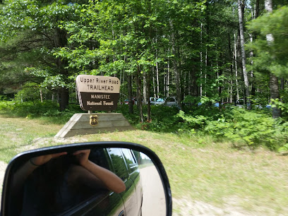 Upper river road trailhead parking