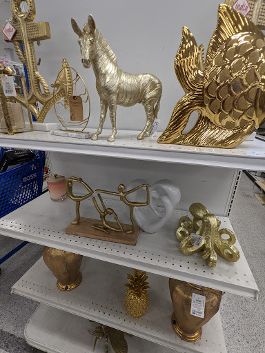 Clothing Store «Ross Dress for Less», reviews and photos, 352 S College Rd, Wilmington, NC 28403, USA