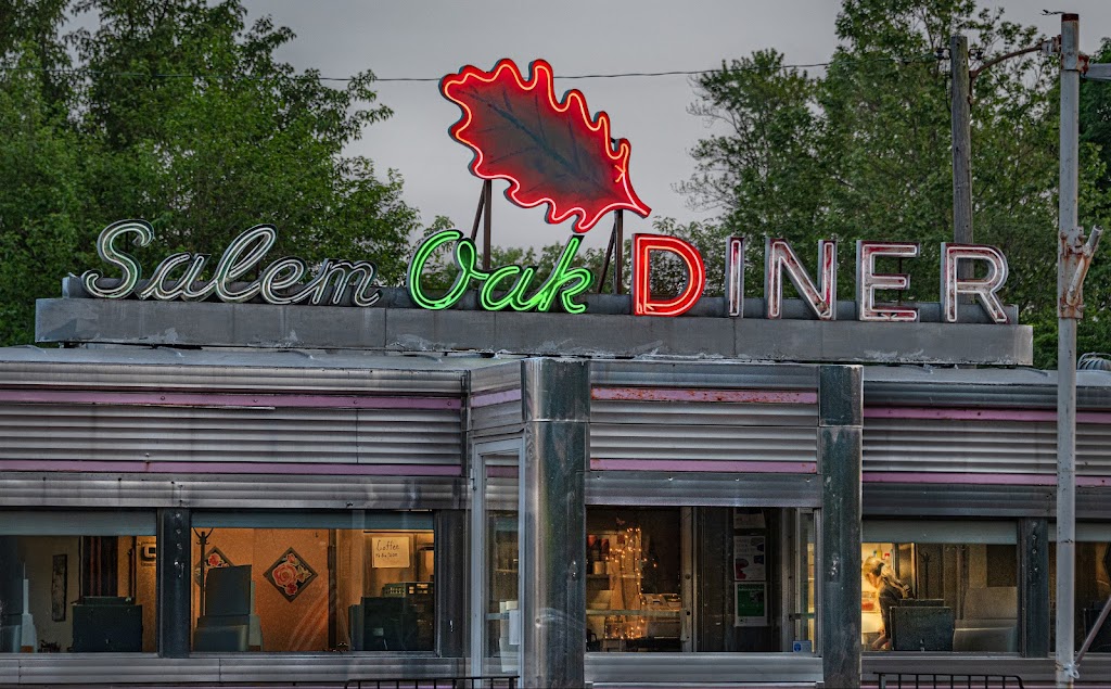 Salem Oak Diner 08079