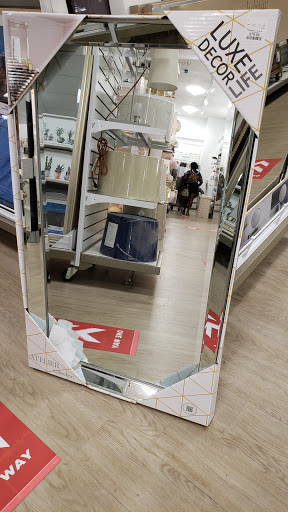 Home Goods Store «HomeGoods», reviews and photos, 7937 113th St, Seminole, FL 33772, USA