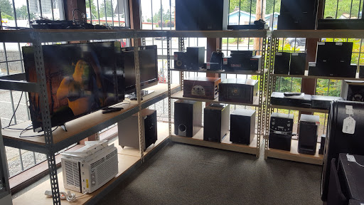 Pawn Shop «SILVER LINING JEWELRY AND LOAN GRESHAM», reviews and photos, 300 SE 181st Ave, Portland, OR 97233, USA