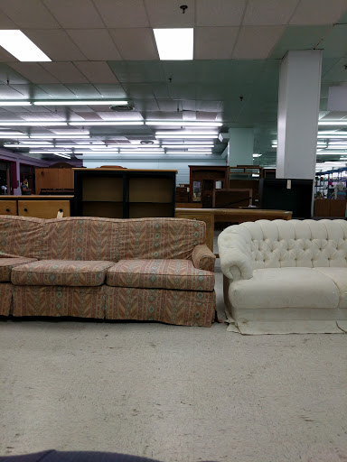 Thrift Store «Indian Head Highway Thrift», reviews and photos, 4800 Indian Head Hwy, Oxon Hill, MD 20745, USA