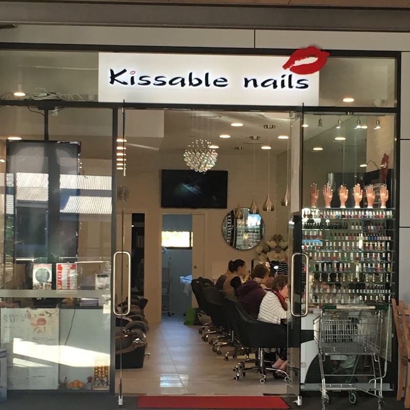 Kissable Nails