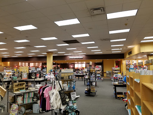 Book Store «Books-A-Million», reviews and photos, 335 Howe Ave, Cuyahoga Falls, OH 44221, USA