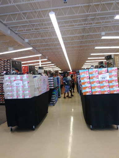Shoe Store «Shoe Carnival», reviews and photos, 2080 Henderson Mill Rd, Atlanta, GA 30345, USA