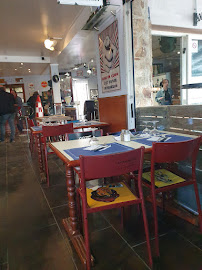 Atmosphère du Restaurant Le Vardéchois à Hyères - n°2