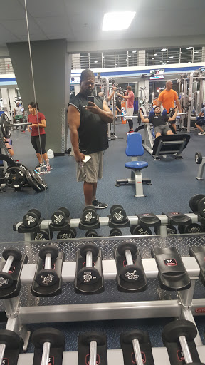 Health Club «Crunch - Hillsborough», reviews and photos, 4340 W Hillsborough Ave, Tampa, FL 33614, USA