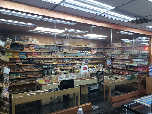 Tobacco Shop «Tobacco Oasis», reviews and photos, 259 Irving Park Rd, Roselle, IL 60172, USA