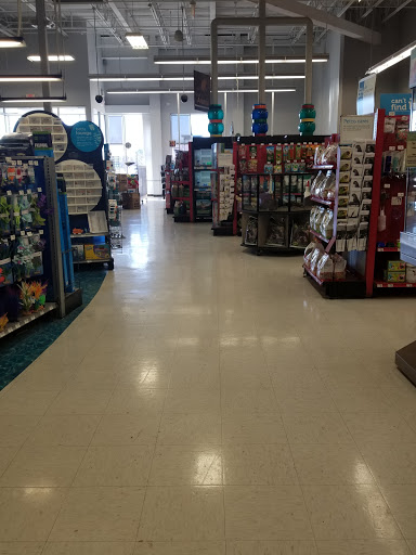 Pet Supply Store «Petco Animal Supplies», reviews and photos, 990 Brook Forest Ave, Shorewood, IL 60431, USA