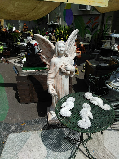 Thrift Store «OddBalls Nifty Thrift», reviews and photos, 530 NE 13th St, Fort Lauderdale, FL 33304, USA