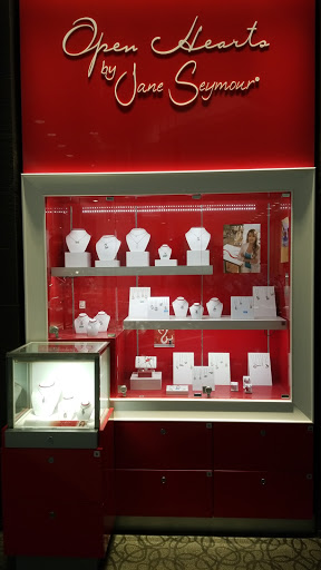 Jewelry Store «Kay Jewelers», reviews and photos, 11401 Pines Blvd #126, Pembroke Pines, FL 33026, USA