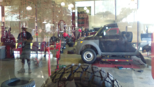 Tire Shop «Discount Tire Store - Tomball, TX», reviews and photos, 14239 Farm to Market 2920, Tomball, TX 77377, USA