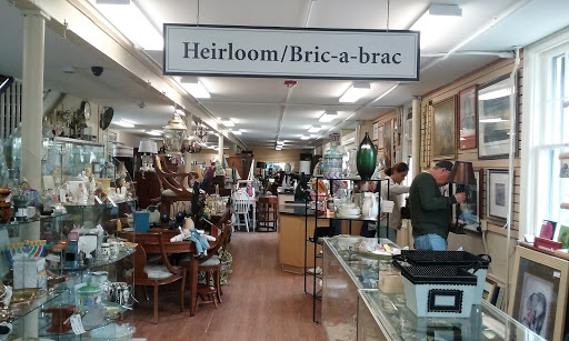 Bryn Mawr Hospital Thrift Shop, 804 County Line Rd, Bryn Mawr, PA 19010, USA, 